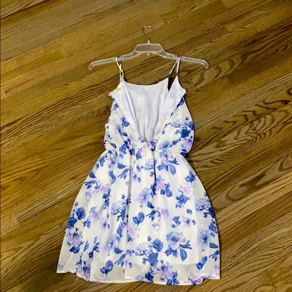 Dress - Picture 2 of 2